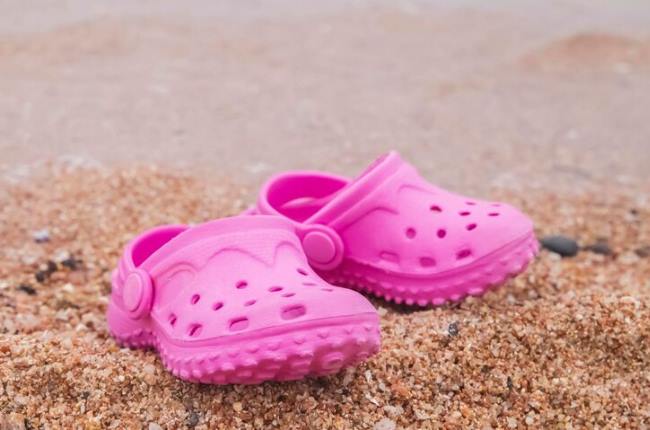 best-beach-shoes-for-kids