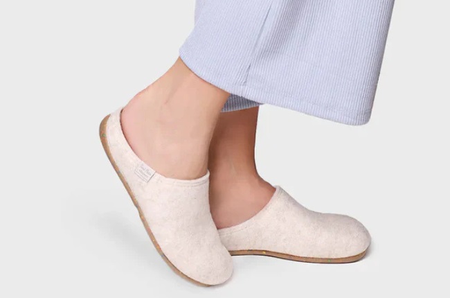 slippers